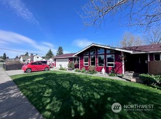 209 19th St NW, Puyallup, WA 98371