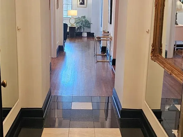 301 W 10th St APT 206, Charlotte, NC 28202