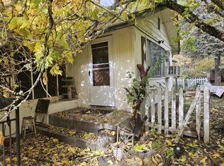 898 Grays Creek Rd, Grants Pass, OR 97527