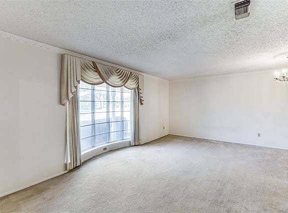 4th image of 6709 Welch Ave