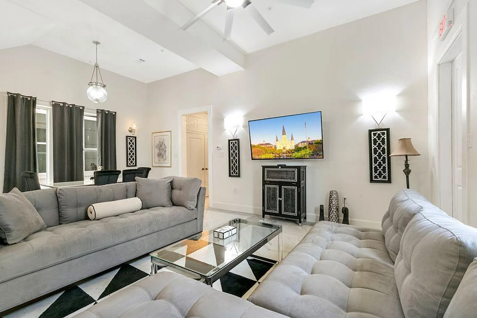 3 bed, 2.0 bath, 1399 sqft, $4,470 — Photo 1