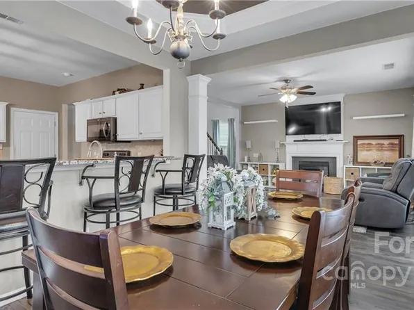 10918 Claude Freeman Dr, Charlotte, NC 28262