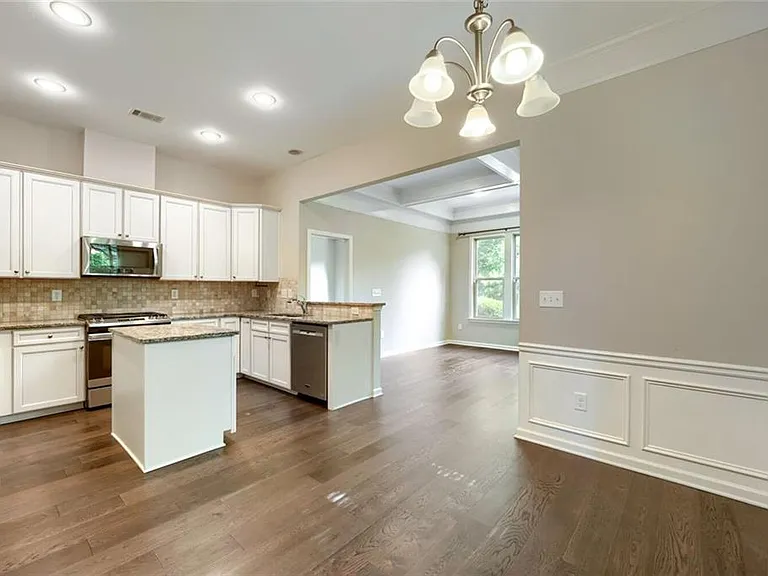 3585 Ashcroft Dr SE — Photo 9