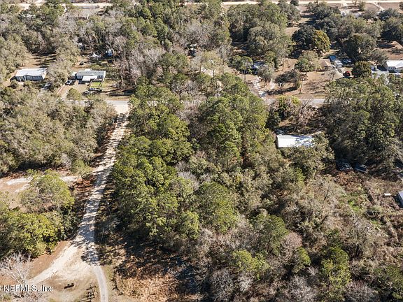 5th image of 8701 POPPY Court