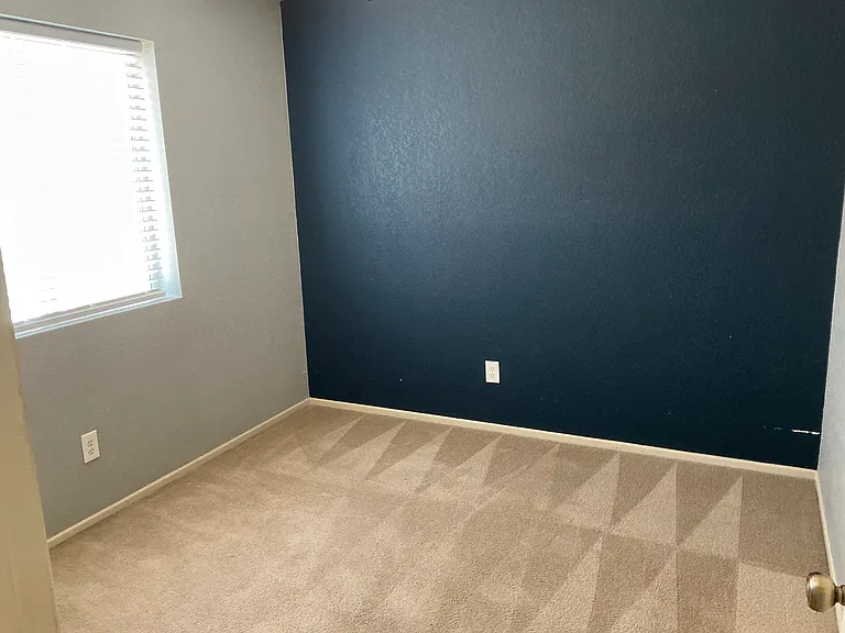 4402 S Jasmine Ave — Photo 10