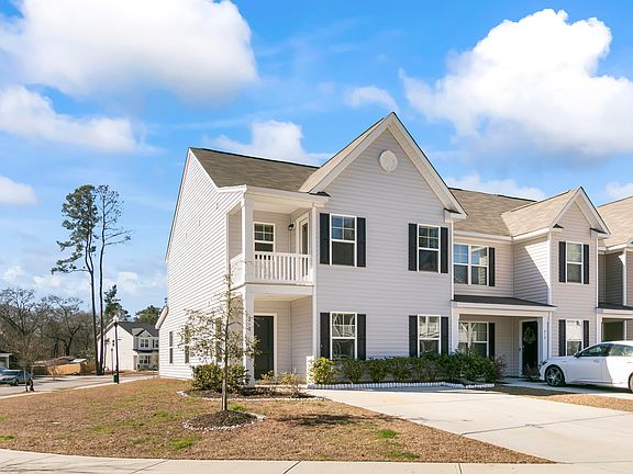 4th image of 215 Spencer Cir