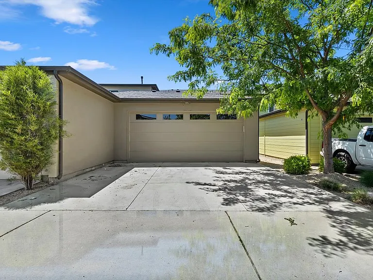 3878 E Parkcenter Blvd — Photo 35