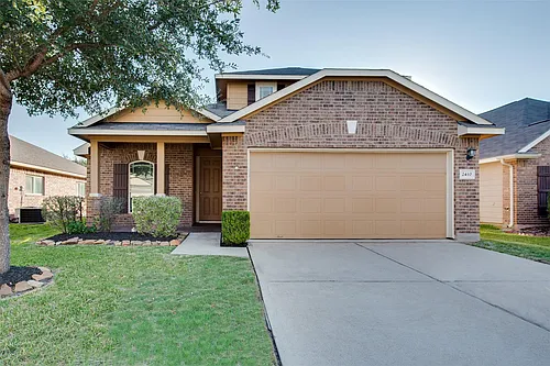 2410 Lakecrest Town Dr Photo 1