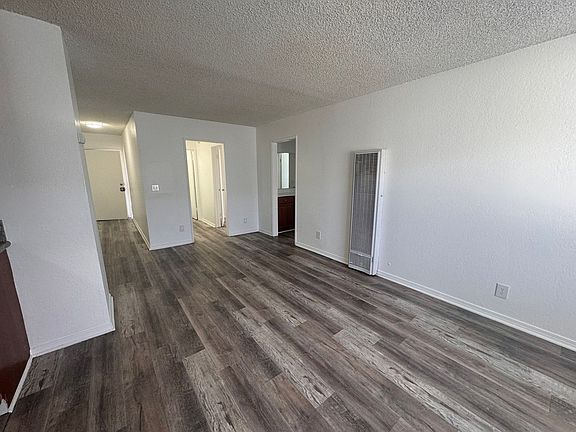 3rd image of 18416 Halsted St #222