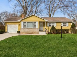421 Chippewa St, Buchanan, MI 49107
