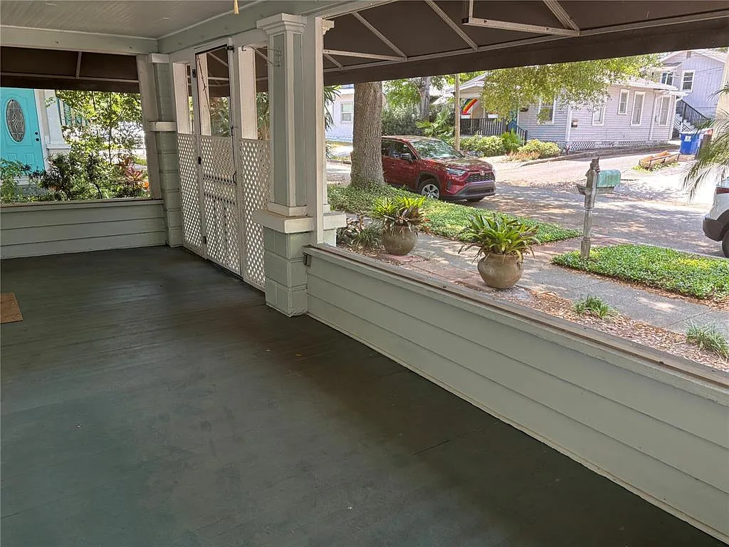 2 bed, 1.5 bath, 728 sqft, $2,475 — Photo 3