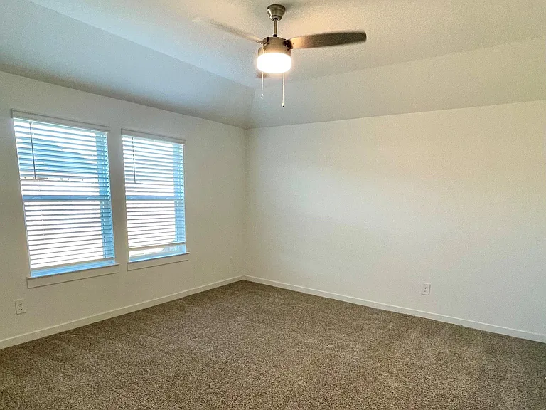 31710 Carlisle Cove Ct — Photo 10