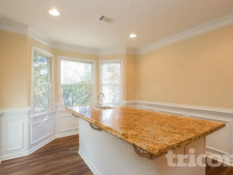 828 Georgetown Dr — Photo 7