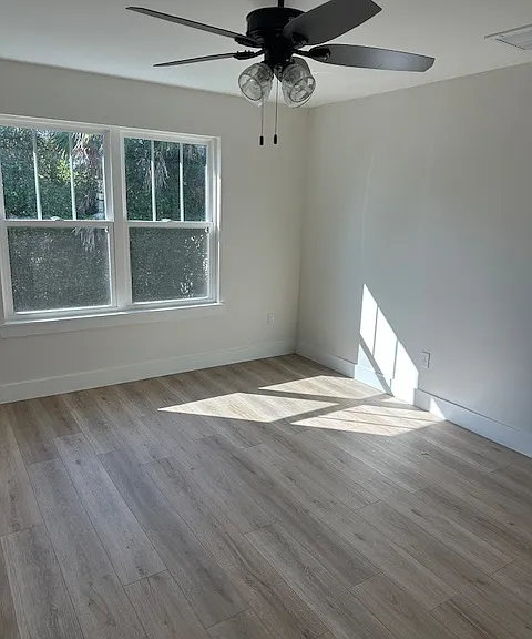 240 S 10th St — Photo 11