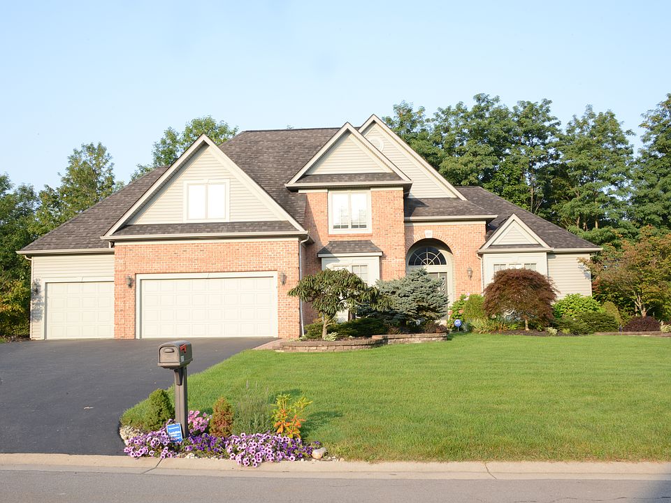 1st image of 611 Fox Hunt Dr