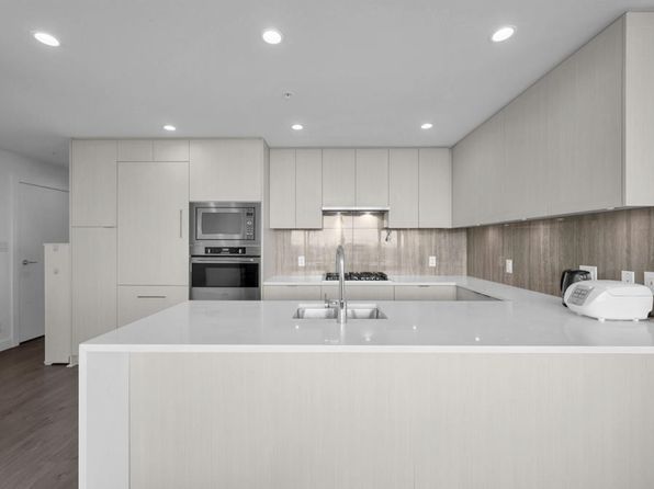 3 bedroom rental in Burnaby — photo 4