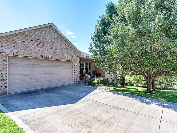 3rd image of 7017 Wrens Creek Ln