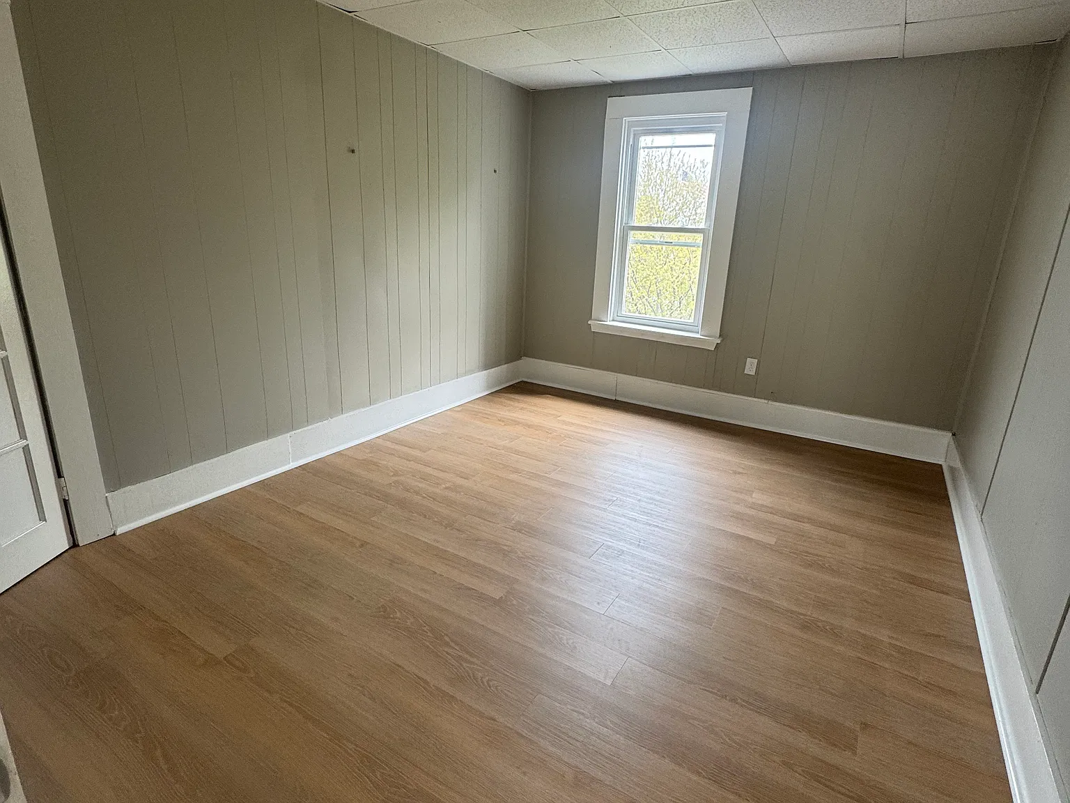 3 bed, 1200 sqft, $1,850 — Photo 2
