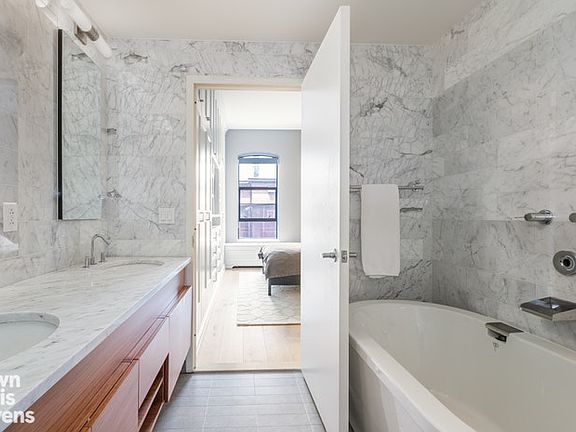 5th image of 20 Henry St APT 5DS
