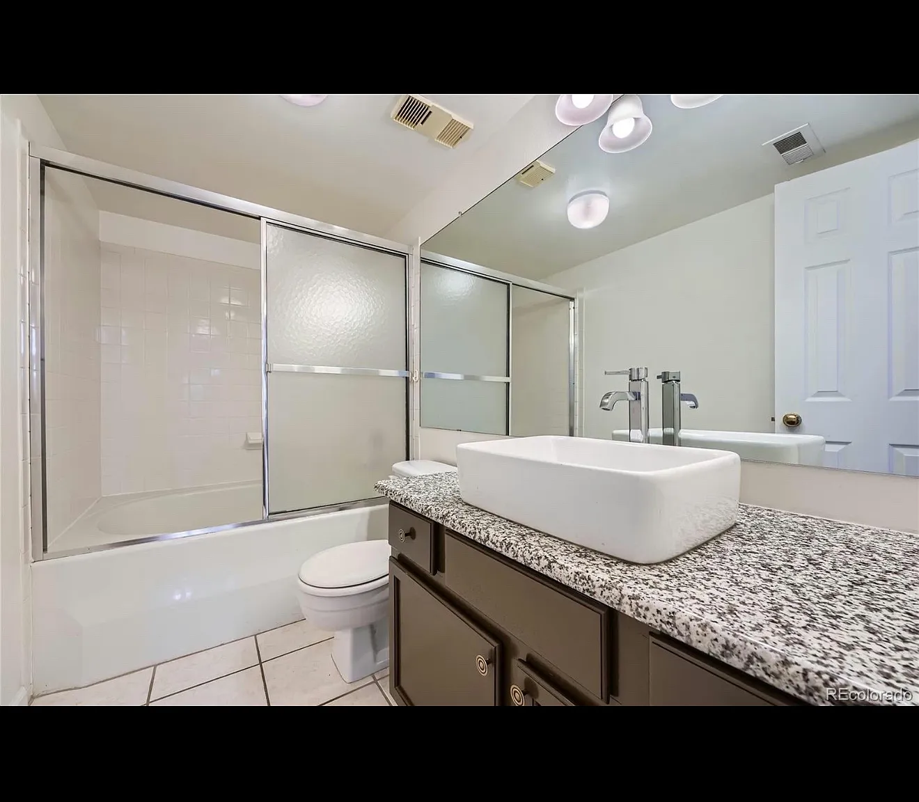 2 bed, 1004 sqft, $2,195 — Photo 3