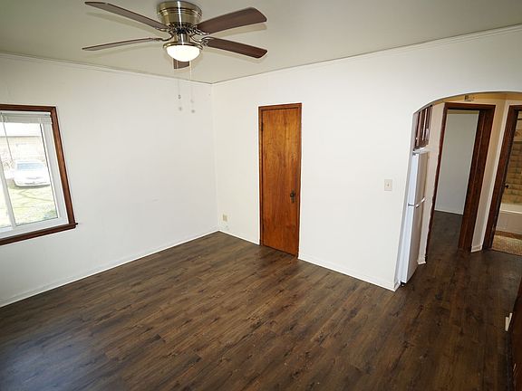 2nd image of 215 N Ingersoll St #2
