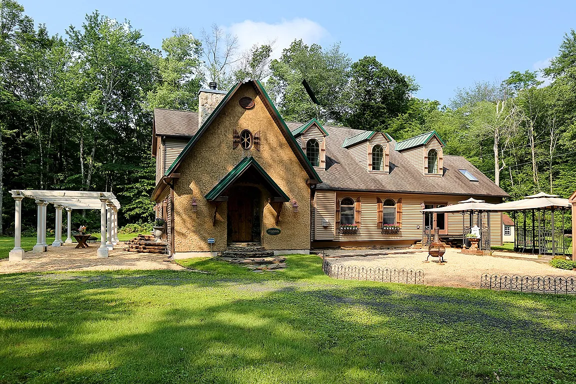 1235 Birch Rd photo 1