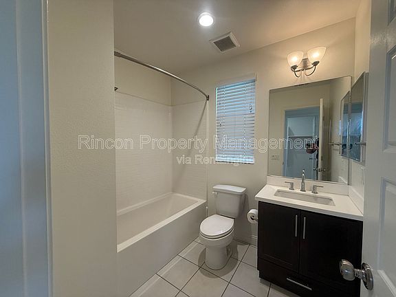 4th image of 360 S Saticoy Ave