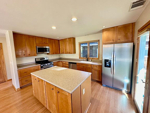 3rd image of 747 Stella Dr