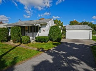 114 Oakwood Ter, North Tonawanda, NY 14120