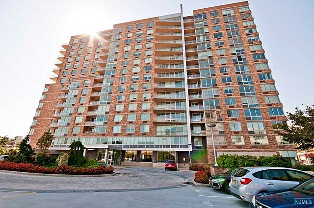 1st image of 716 Hudson Park Unit 716