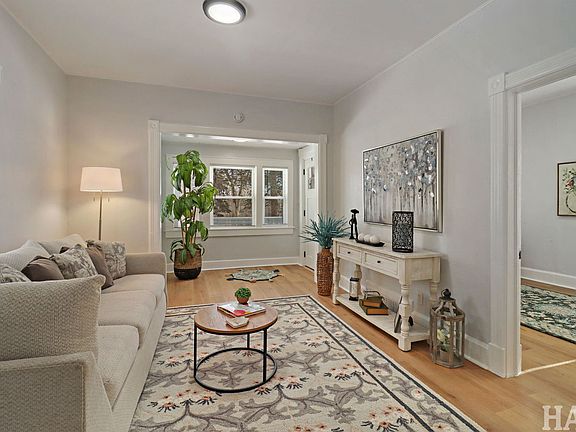 4th image of 2904 Edina Blvd