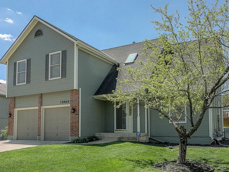 Come home to a house you will love !