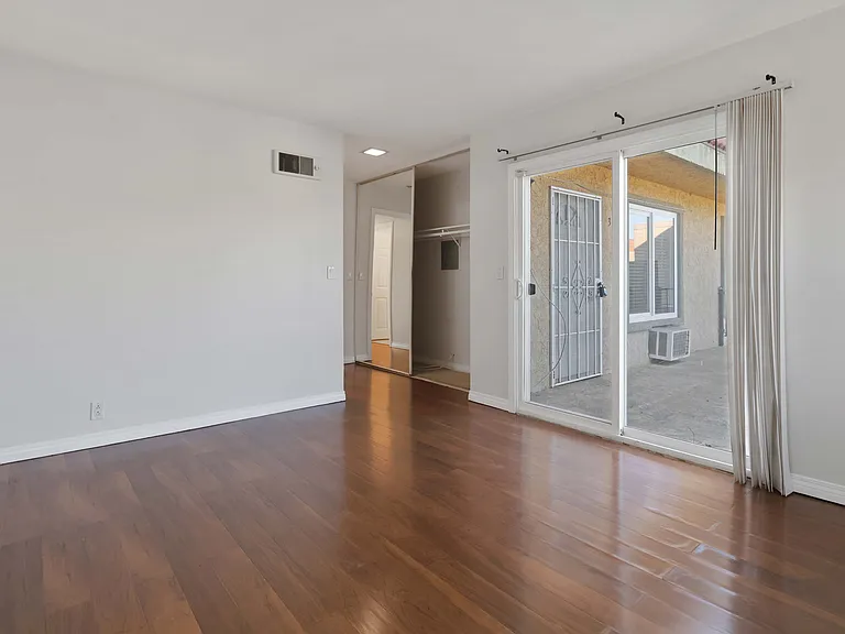 1160 E Washington Ave #3 — Photo 9