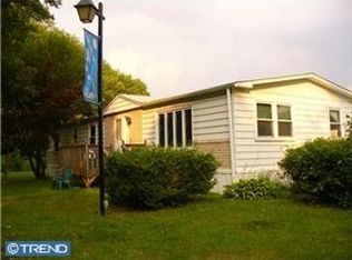 301 Evergreen Dr, Doylestown, PA 18901