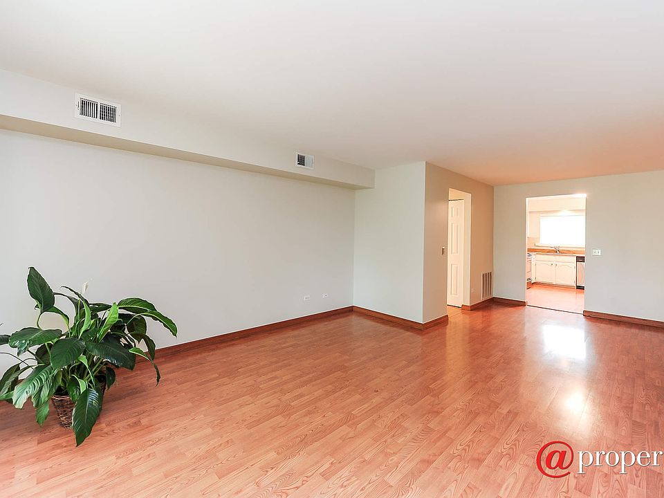 Living Room / Dining Room