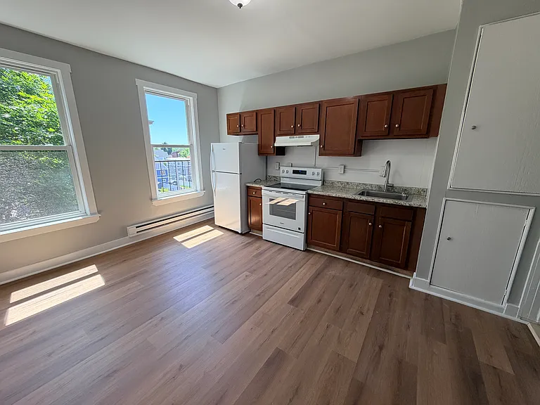 393-399 Main St #405 — Photo 5