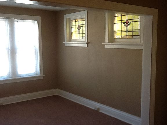 3rd image of 1828 Allen Ave APT 1E