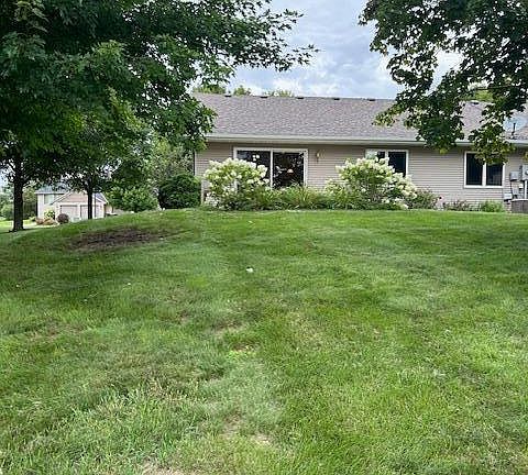 4th image of 654 W River Dr