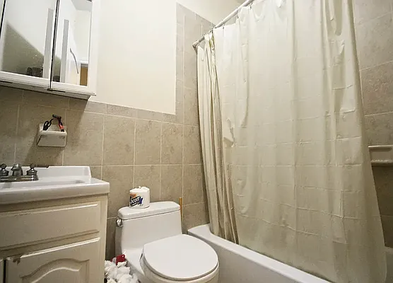 Rented by Hagstrom Management Inc | media 8