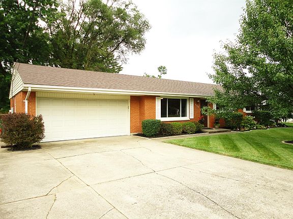 4th image of 504 Kenwood Ln