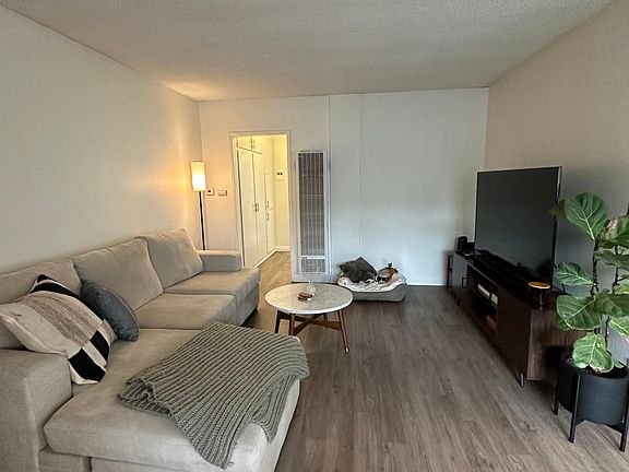 2nd image of 879 Center St APT 16