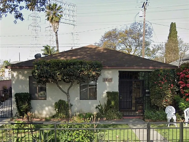 3615 Caspian Ave — Photo 2