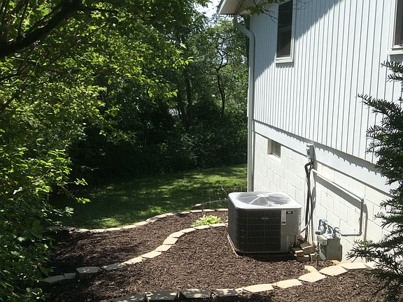 5th image of 2300 W Carriage Ln