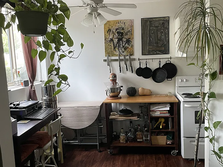 50th Street Apartments — Photo 7