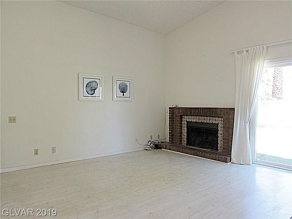 5th image of 2708 Miraflores Ave