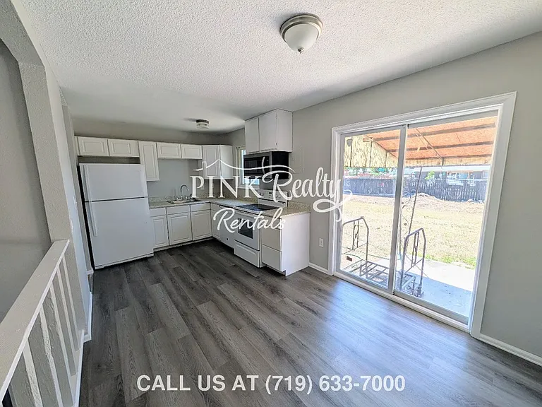 97 Sumac Dr — Photo 3