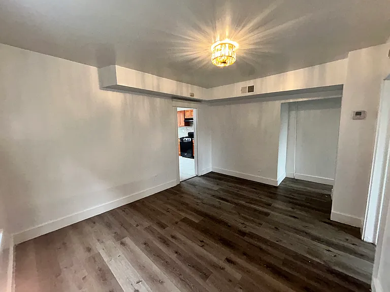 21 Tillinghast St — Photo 8