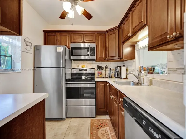 5000 NW 36th St APT 408, Fort Lauderdale, FL 33319