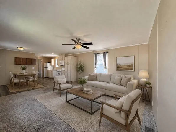29800 Guilford Cir, New Baltimore, MI
