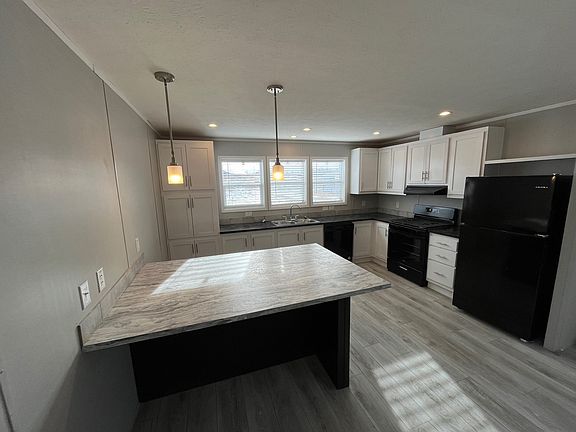 3rd image of 431 N 35th Ave #70